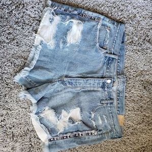 Distressed festival shorts